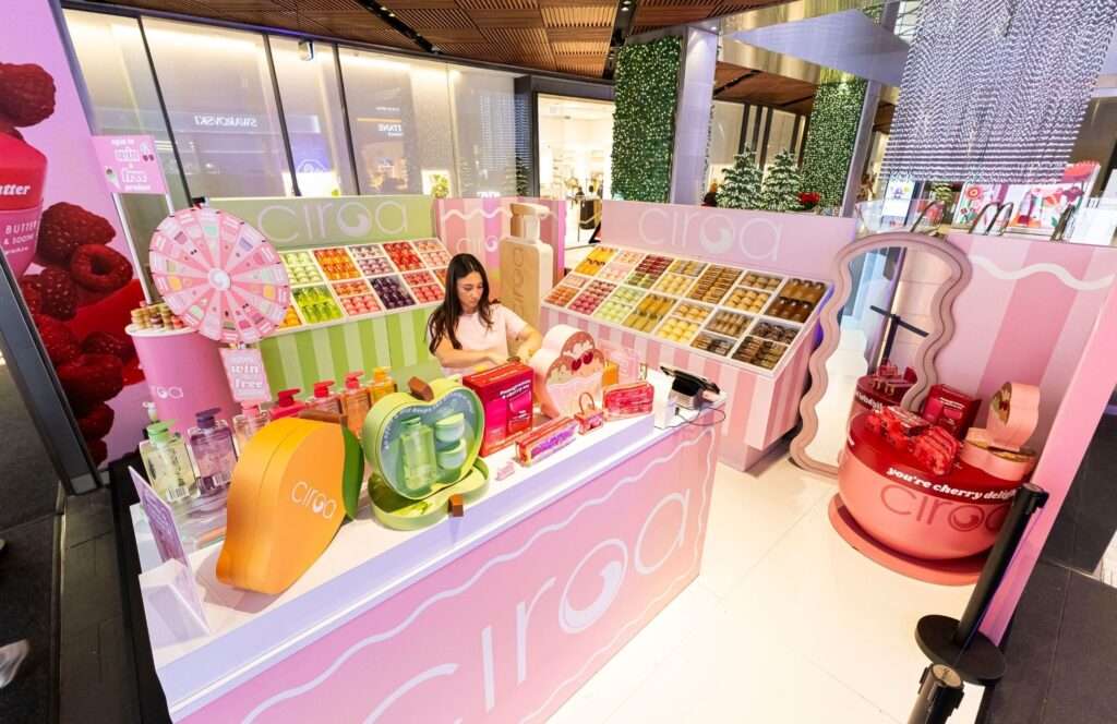 Ciroa Beauty Christmas Pop Up Pitt Street Mall Product Sampling Spin the Wheel Product Display Product Demo